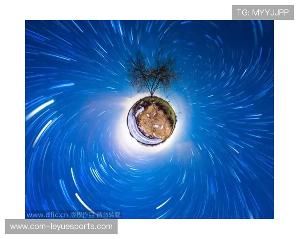 梦幻足球星空投影仪推荐 打造专属于你的球场夜空体验